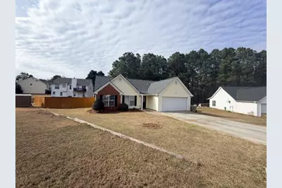 947 Wayne Drive, Snellville, GA 30078 - Photo 2