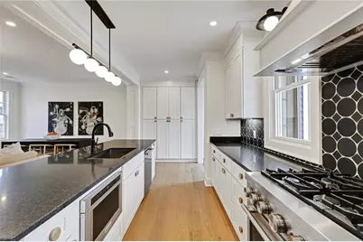 724 NW Bradford Street, Gainesville, GA 30501 - Photo 8