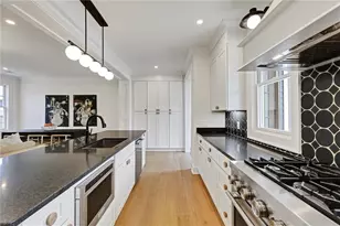 724 NW Bradford St, Gainesville, GA 30501 - Photo 8