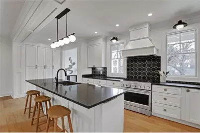 724 NW Bradford Street, Gainesville, GA 30501 - Photo 6