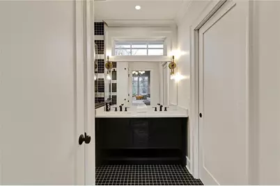 724 NW Bradford Street, Gainesville, GA 30501 - Photo 24