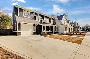 724 NW Bradford St, Gainesville, GA 30501 - Photo 2