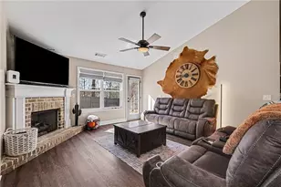 114 Sugar Creek Dr, Cornelia, GA 30531 - Photo 6