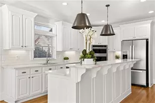 1841 East Gate Cove, Dunwoody, GA 30338 - Photo 2