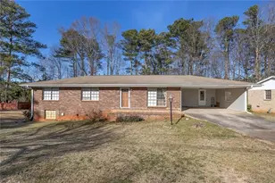 2075 Pinevale Dr NE, Marietta, GA 30066 - Photo 1