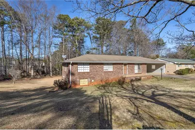 2075 Pinevale Drive NE, Marietta, GA 30066 - Photo 4