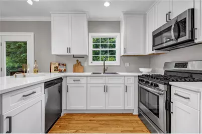 1008 Lindridge Drive NE, Atlanta, GA 30324 - Photo 6