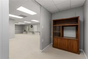 2240 Six Branches Dr, Roswell, GA 30076 - Photo 38