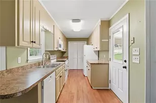 169 Short Ave, Cornelia, GA 30531 - Photo 8