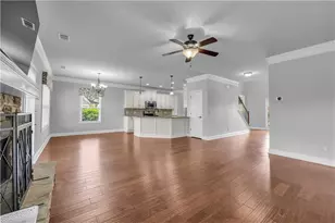 304 Red Cap Cir, Jefferson, GA 30549 - Photo 18