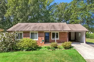 886 Perimeter Rd, Dawsonville, GA 30534 - Photo 1