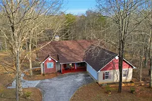 221 Grindstone Creek Dr, Clarkesville, GA 30523 - Photo 2
