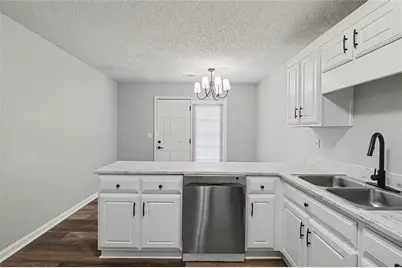 6041 Creekerton Boulevard, McDonough, GA 30252 - Photo 8