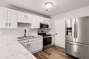 6041 Creekerton Blvd, McDonough, GA 30252 - Photo 12