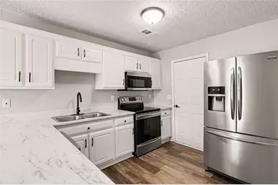 6041 Creekerton Boulevard, McDonough, GA 30252 - Photo 12