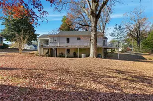 620 Washington St, Clarkesville, GA 30523 - Photo 24