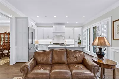 92 Old Ivy Road NE #7, Atlanta, GA 30342 - Photo 6