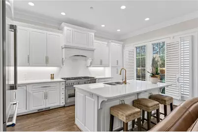 92 Old Ivy Road NE #7, Atlanta, GA 30342 - Photo 8