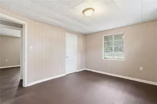 48 Horton St, Winder, GA 30680 - Photo 6