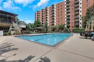 300 Johnson Ferry Road NE, Atlanta, GA 30328 - Photo 32