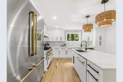 1153 Dawn View Lane, Atlanta, GA 30327 - Photo 16