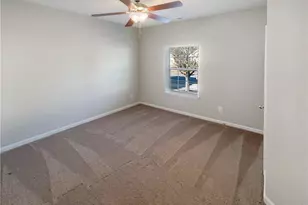 101 Thomaston St, Newnan, GA 30263 - Photo 8