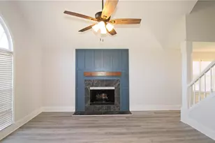 621 Radford Cir, Woodstock, GA 30188 - Photo 8