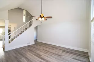 621 Radford Cir, Woodstock, GA 30188 - Photo 10