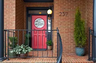 237 Sycamore Pl, Decatur, GA 30030 - Photo 2