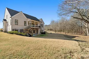 568 Versailles Dr, Auburn, GA 30011 - Photo 64