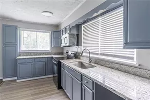 8035 Rockbridge Rd, Lithonia, GA 30058 - Photo 12