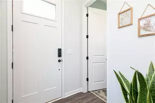 4365 Buttonwood Ln, Lilburn, GA 30047 - Photo 8