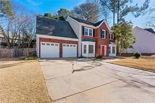 2152 Marne Glen NW, Kennesaw, GA 30152 - Photo 4