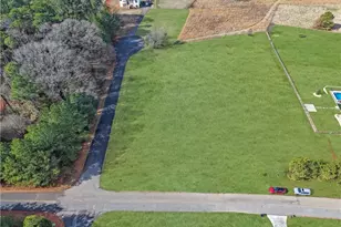 27 Ravenfield Rd, Taylorsville, GA 30178 - Photo 1