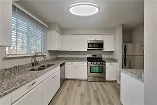 4901 Duncan Wood Dr, Duluth, GA 30096 - Photo 6