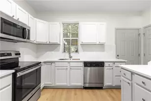 70 Gardenia Dr NW, Atlanta, GA 30314 - Photo 12