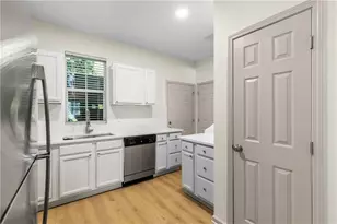 70 Gardenia Dr NW, Atlanta, GA 30314 - Photo 10