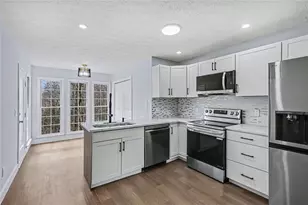 2072 Arbor Forest Dr SW, Marietta, GA 30064 - Photo 4