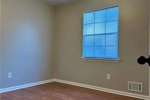 7413 Penland Dr, Riverdale, GA 30296 - Photo 16