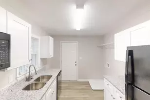 568 McWilliams Rd SE, Atlanta, GA 30315 - Photo 4