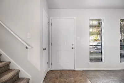 1169 Oaks Place, Stone Mountain, GA 30083 - Photo 6