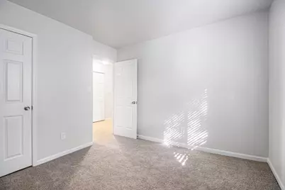 1169 Oaks Place, Stone Mountain, GA 30083 - Photo 24