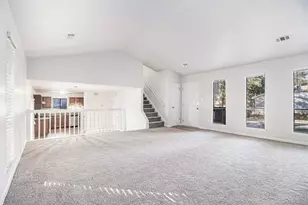 1169 Oaks Pl, Stone Mountain, GA 30083 - Photo 10