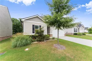 63 Conroe Ct, Hoschton, GA 30548 - Photo 2