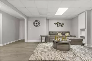 9800 Foxworth Dr, Alpharetta, GA 30022 - Photo 32