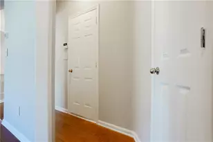 2581 Southhaven Ln, Buford, GA 30519 - Photo 8