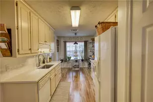 1248 Rockview Ct, Loganville, GA 30052 - Photo 14