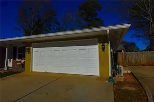 2671 Kings Circle, Lawrenceville, GA 30044 - Photo 12