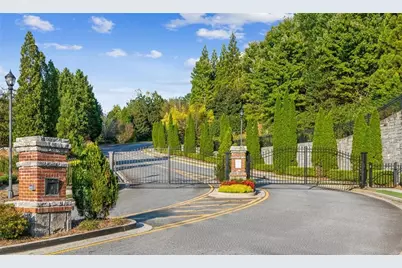 7315 Highland Bluff #12, Atlanta, GA 30328 - Photo 2