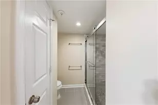 4252 River Green Dr NW, Atlanta, GA 30327 - Photo 18